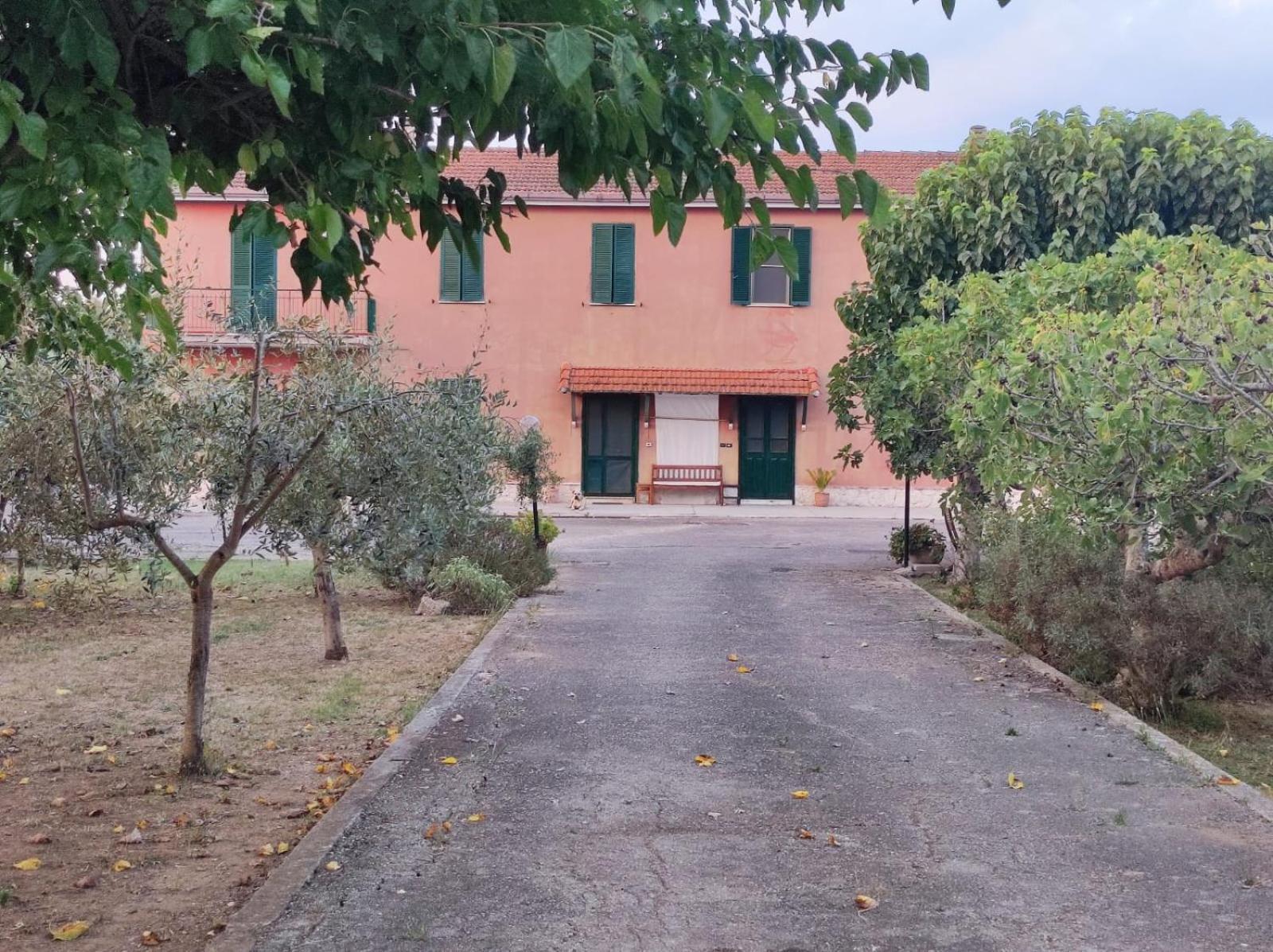 Eco House San Michele Hostel Borgo San Michele  Kültér fotó